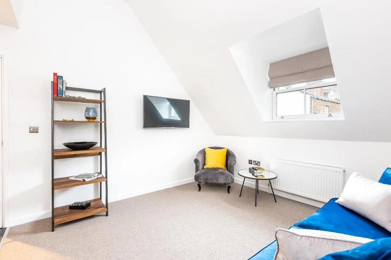 Stylish Modern Flat With Parking - Pass The Keys Apartamento York
